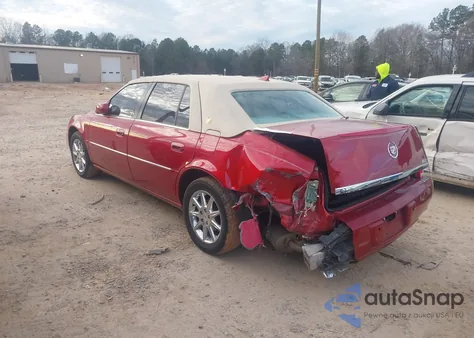 2011 Cadillac Dts Luxury Collection z USA, uszkodzony, nr VIN 1G6KD5E62BU103684
